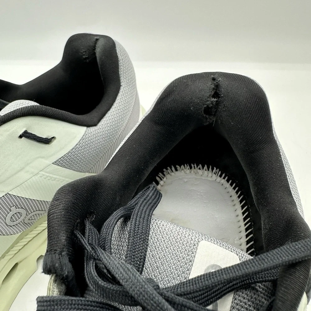 On‎ Running 46.99019 Cloudrunner Womens Size 11 Running Shoes Frost | Aloe